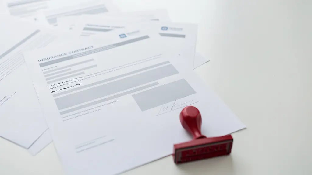 Documents de contrat mutuelle avec tampon rouge symbolisant l'interdiction